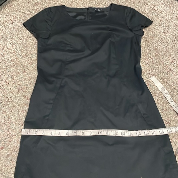 Theory sheath style lbd with front pockets - Picture 8 of 11